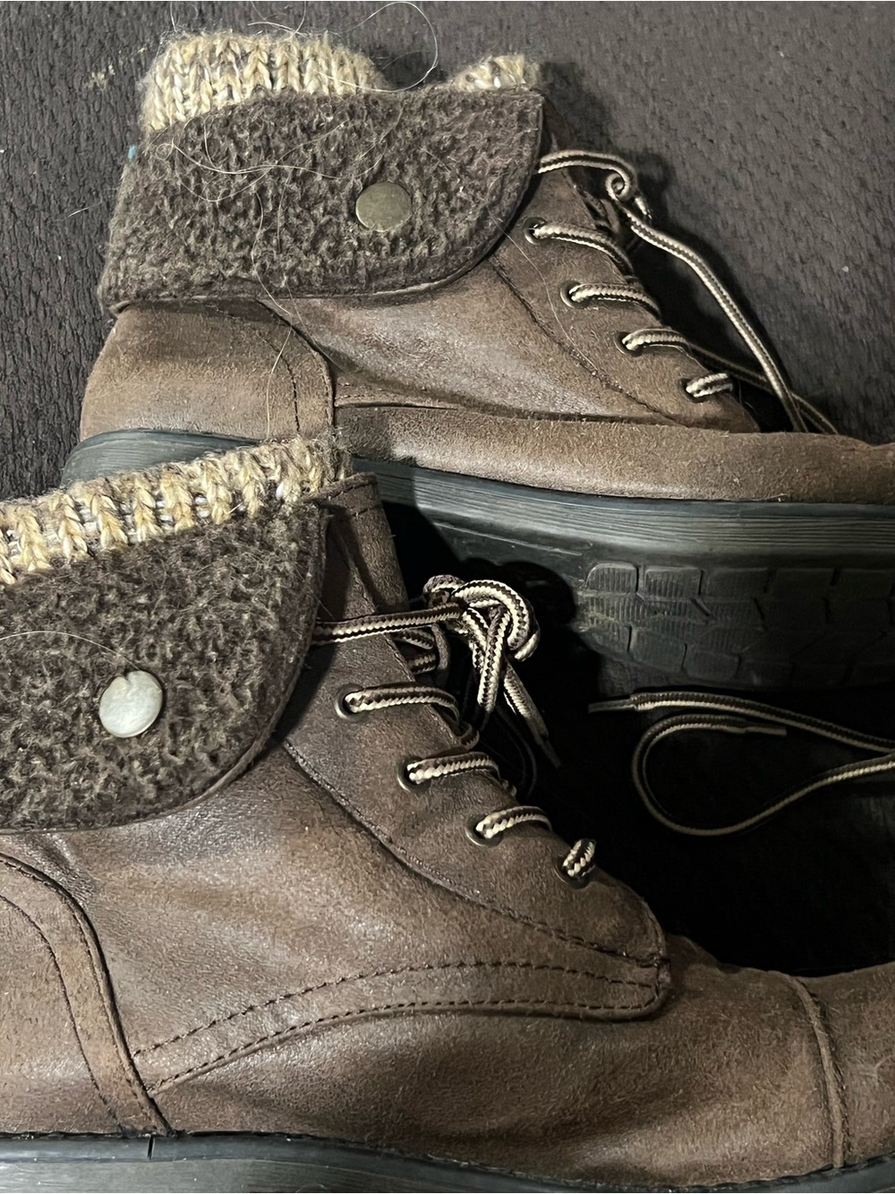 Women’s Brown Fold-Over Lace-Up Ankle Boots Cliffs by White Mountain